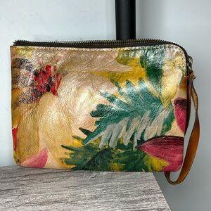 Patricia Nash  Italian Leather Cassini Watercolor Wristlet LIKE NEW